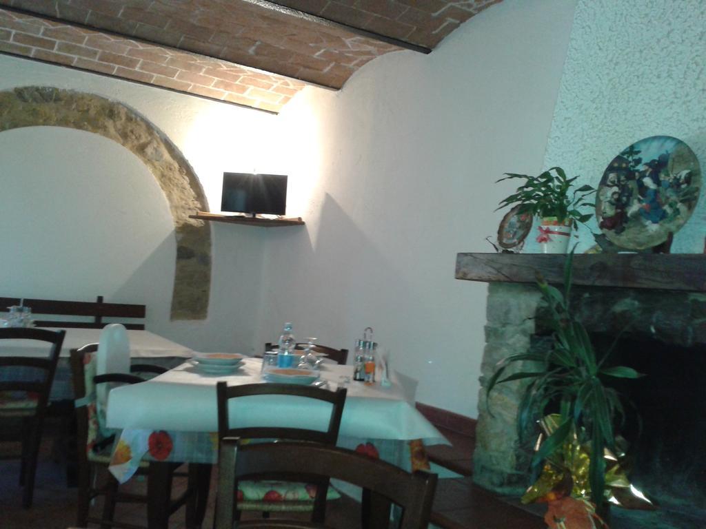 Agriturismo Santa Chiara Pomarance Ngoại thất bức ảnh